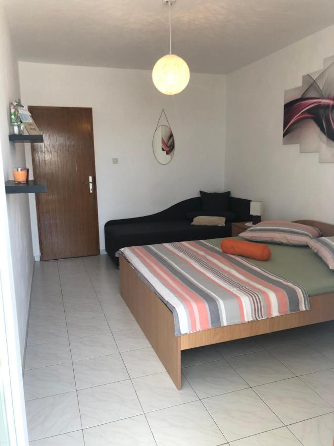 Apartmani Roxy Lovište Extérieur photo